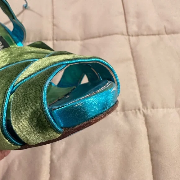 TOM FORD VELVET GREEN Heels - Picture 6 of 7